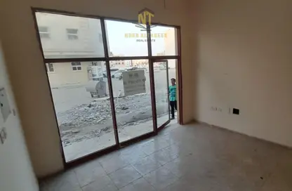 متجر - استوديو للايجار في الثاني مويلح - تجارية مويلح - الشارقة