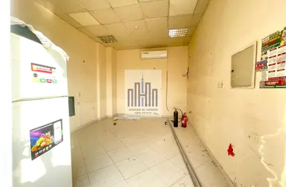 متجر - استوديو - 1 حمام للايجار في طريق فاير ستاشن - مويلح - الشارقة متجر - استوديو - 1 حمام للايجار في طريق فاير ستاشن - مويلح - الشارقة