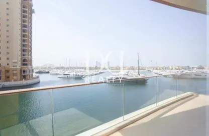 Apartment - 2 Bedrooms - 3 Bathrooms for rent in Emerald - Tiara Residences - Palm Jumeirah - Dubai
