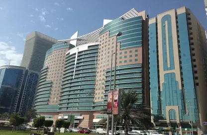 Apartment - 3 Bedrooms - 5 Bathrooms for rent in Crescent Towers - Al Khalidiya - Abu Dhabi