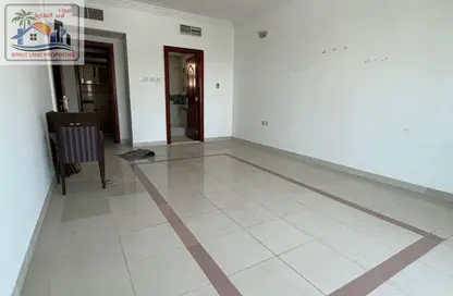 Apartment - 1 Bedroom - 1 Bathroom for rent in Corniche Tower - Ajman Corniche Road - Ajman
