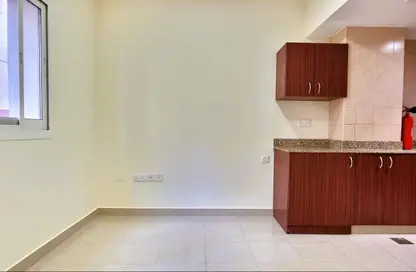 Apartment - Studio - 1 Bathroom for rent in Al Souk Al Kabeer - Bur Dubai - Dubai