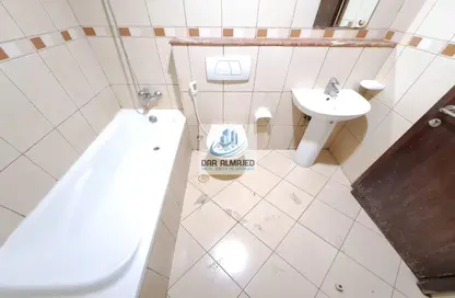 Apartment - 1 Bedroom - 1 Bathroom for rent in Taliatela Street - Al Nahda - Sharjah