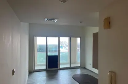 Apartment - 1 Bedroom - 1 Bathroom for rent in Marina Park - Dubai Marina - Dubai