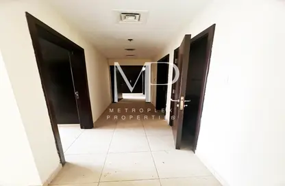 Apartment - 1 Bedroom - 2 Bathrooms for sale in Mazaya 12 - Queue Point - Dubai Land - Dubai