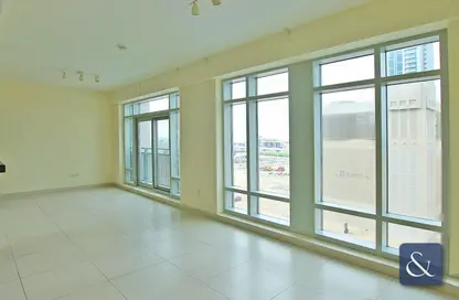 صورة لـ غرفة فارغة شقة - غرفة نوم - 1 حمام للايجار في لوفتس إيست - ذا لوفت - دبي وسط المدينة - دبي ، صورة رقم 1