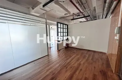 مكتب - استوديو - 1 حمام للايجار في ون باي امنيات - الخليج التجاري - دبي