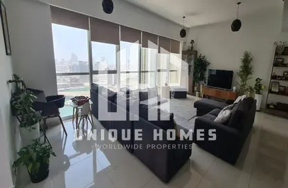 Living / Dining Room image for: Apartment - 3 Bedrooms - 5 Bathrooms for sale in MAG 5 - Marina Square - Al Reem Island - Abu Dhabi, Image 1