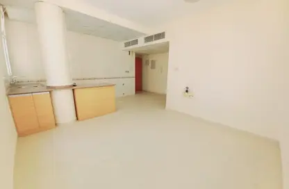 Apartment - Studio - 1 Bathroom for rent in Al Mujarrah - Al Sharq - Sharjah