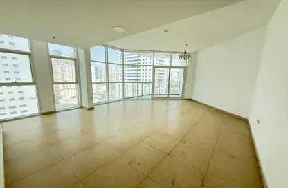 Apartment - 3 Bedrooms - 4 Bathrooms for rent in New Al Taawun Road - Al Taawun - Sharjah