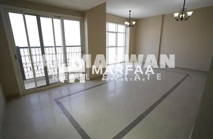 Empty Room image for: Apartment - 2 Bedrooms - 3 Bathrooms for rent in Tilal City B - Tilal City - Sharjah, Image 1