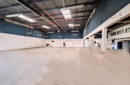 مستودع - استوديو - 2 حمامات للايجار في مجمع دبي للإستثمار - دبي