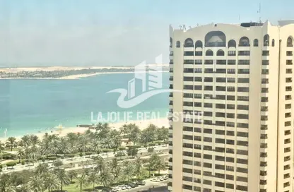 شقة - 3 غرف نوم - 4 حمامات للايجار في شارع الكورنيش - أبوظبي