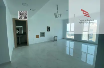 شقة - 3 غرف نوم - 3 حمامات للايجار في برج الكورنيش - طريق كورنيش عجمان - عجمان