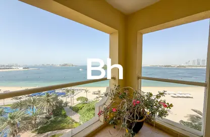 Apartment - 2 Bedrooms - 3 Bathrooms for rent in Al Sultana - Shoreline Apartments - Palm Jumeirah - Dubai