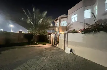 Villa - 5 Bedrooms for rent in Al Bateen - Abu Dhabi