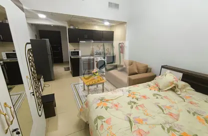 Apartment - Studio - 1 Bathroom for rent in Jasmine Towers - Garden City - Ajman