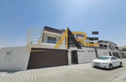 Villa - 4 Bedrooms - 5 Bathrooms for rent in Hoshi - Al Badie - Sharjah