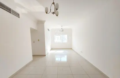 Empty Room image for: Apartment - 1 Bedroom - 2 Bathrooms for rent in Al Ghazal Tower - Al Khan Lagoon - Al Khan - Sharjah, Image 1