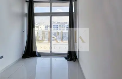 Empty Room image for: Villa - 3 Bedrooms - 4 Bathrooms for sale in Albizia - Damac Hills 2 - Dubai, Image 1