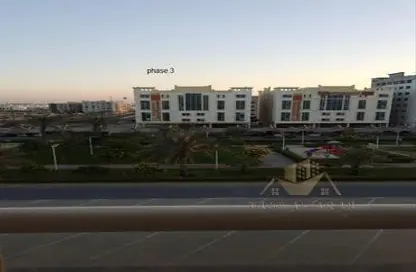 شقة - 2 غرف نوم - 3 حمامات للبيع في قرية الاميرة - الياسمين - عجمان