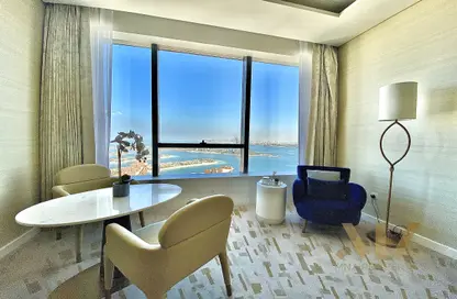 Apartment - 1 Bathroom for rent in The Palm Tower - Palm Jumeirah - Dubai