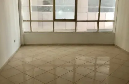 شقة - غرفة نوم - 1 حمام للايجار في شارع التعاون الجديد - التعاون - الشارقة شقة - غرفة نوم - 1 حمام للايجار في شارع التعاون الجديد - التعاون - الشارقة