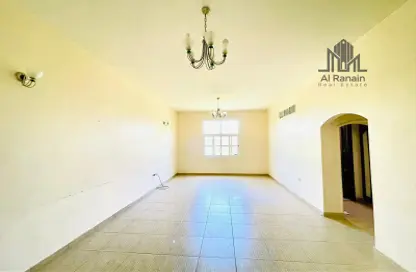 شقة - 2 غرف نوم - 4 حمامات للايجار في عود بن سجحان - المويجي - العين
