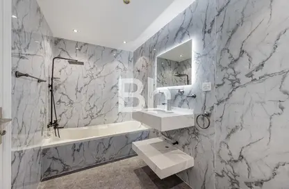 Villa - 7+ Bedrooms - 7+ Bathrooms for rent in 151 Residence - Al Satwa - Dubai