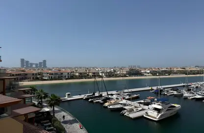 Apartment - Studio - 1 Bathroom for rent in Palm Views East - Palm Views - Palm Jumeirah - Dubai