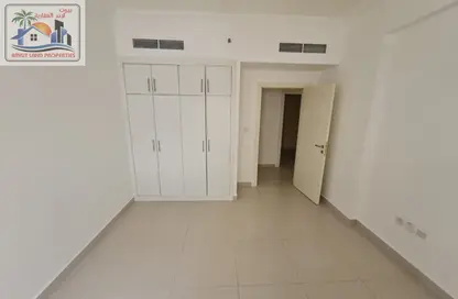 Apartment - 3 Bedrooms - 3 Bathrooms for rent in Muwailih Building - Muwaileh - Sharjah