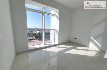 Empty Room image for: Apartment - 1 Bedroom - 2 Bathrooms for rent in Danat Tower B - Danat Towers - Muroor Area - Abu Dhabi, Image 1