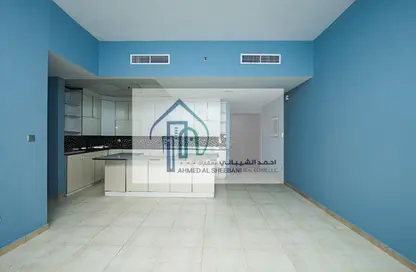 شقة - 2 غرف نوم - 2 حمامات للبيع في برج حمزة - مدينة دبي الرياضية - دبي
