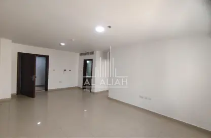 Empty Room image for: Apartment - 1 Bedroom - 2 Bathrooms for rent in Al Zahiyah - Abu Dhabi, Image 1