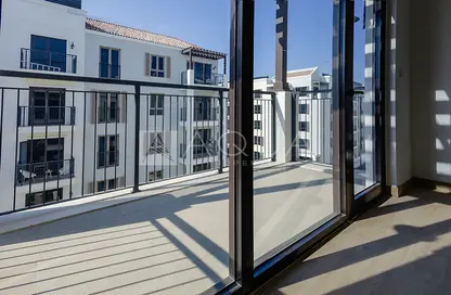 Balcony image for: Apartment - 2 Bedrooms - 3 Bathrooms for rent in La Rive - La Mer - Jumeirah - Dubai, Image 1