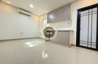 Apartment - Studio - 1 Bathroom for rent in Al Mushrif - Abu Dhabi