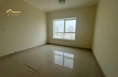 شقة - 2 غرف نوم - 3 حمامات للايجار في أبراج التعاون - الخان - الشارقة