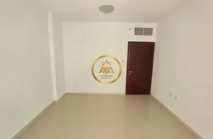 شقة - غرفة نوم - 1 حمام للايجار في شارع التعاون الجديد - التعاون - الشارقة