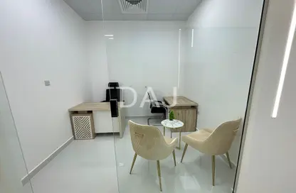 Office Space - Studio - 1 Bathroom for rent in Red Avenue - Al Garhoud - Dubai