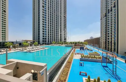 صورة لـ حوض سباحة شقة - 2 غرف نوم - 3 حمامات للايجار في داون تاون فيوز 2 برج 2 - II داون تاون فيوز - دبي وسط المدينة - دبي ، صورة رقم 1