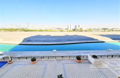 صورة لـ حوض سباحة شقة - 2 غرف نوم - 3 حمامات للبيع في الاندلسي الاسباني - مساكن القناه المائية - مدينة دبي الرياضية - دبي ، صورة رقم 1