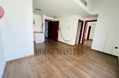 شقة - 2 غرف نوم - 3 حمامات للايجار في مسكن الامير - منطقة 11 - قرية الجميرا سركل - دبي