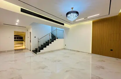 فيلا - 3 غرف نوم - 5 حمامات للايجار في مسكن الامير - قرية الجميرا سركل - دبي