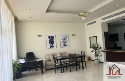 Apartment - 1 Bedroom - 2 Bathrooms for sale in Emerald - Tiara Residences - Palm Jumeirah - Dubai