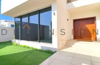 Villa - 5 Bedrooms - 6 Bathrooms for sale in West Yas - Yas Island - Abu Dhabi