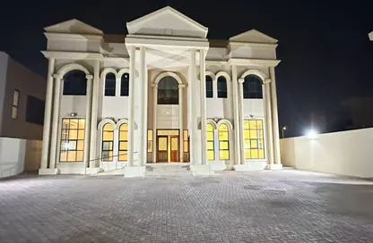 Villa - 7+ Bedrooms - 7+ Bathrooms for rent in Madinat Al Riyad - Abu Dhabi