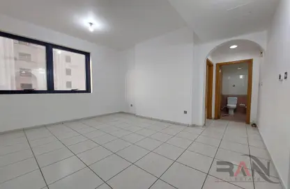 Empty Room image for: Apartment - 1 Bedroom - 1 Bathroom for rent in Al Masaood Tower - Al Najda Street - Abu Dhabi, Image 1