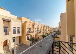 Very Hot Deal, Spacious 5 Bedrooms Villa