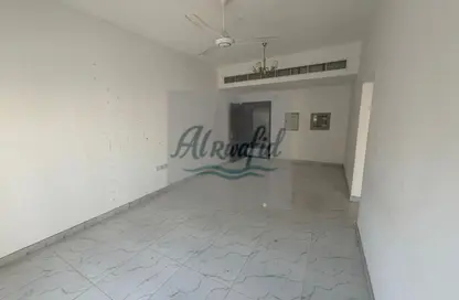 شقة - 2 غرف نوم - 2 حمامات للايجار في 3 المويهات - المويهات - عجمان