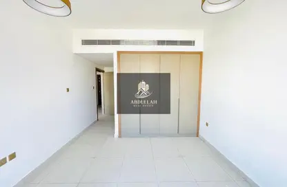 Apartment - 1 Bedroom - 2 Bathrooms for rent in Muwailih Building - Muwaileh - Sharjah